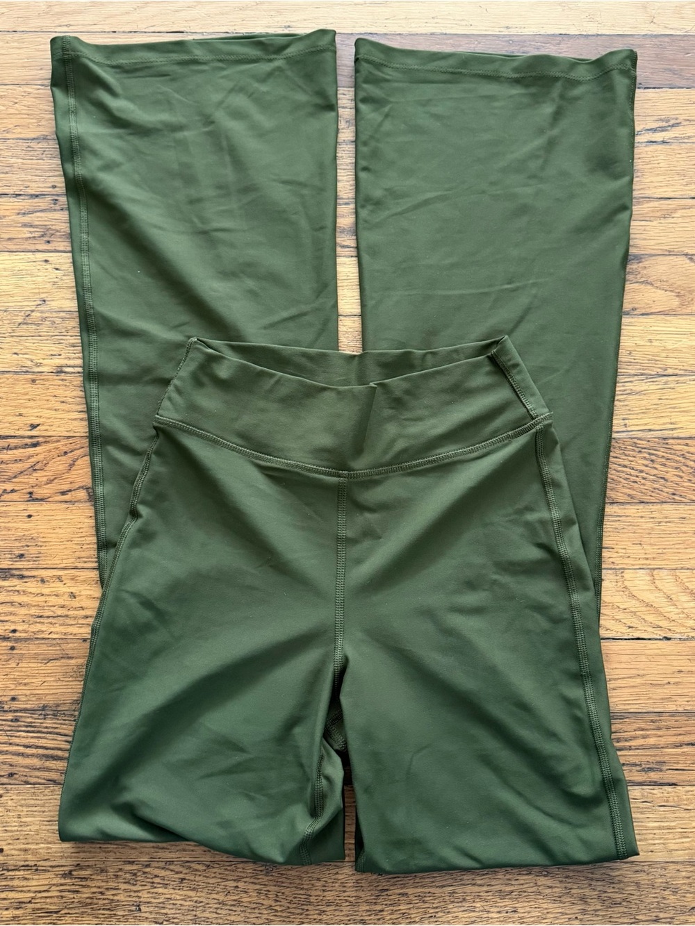 Olive green Old Navy Active flare leggings